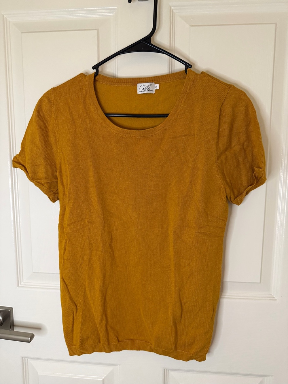 Cielo Women's Mustard Yellow Short Sleeve Knit Tee